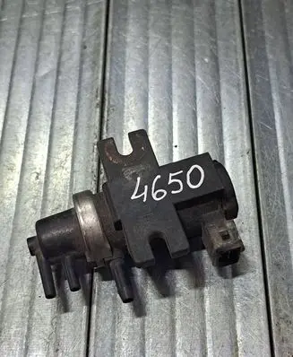 BMW 5 E39 Turbo solenoid valve 72190323 2246175