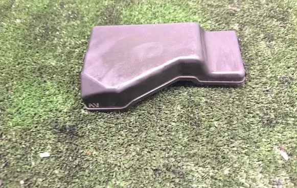 Toyota Avensis T250 Fuse box cover 8382P1