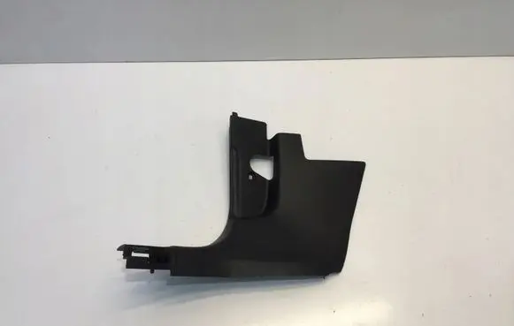 Foot area side trim