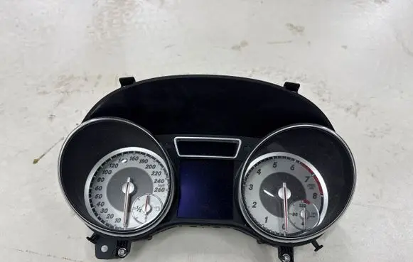 Mercedes-Benz GLA W156 Speedometer (instrument cluster) A1569009202 0263698229 A1179014801
