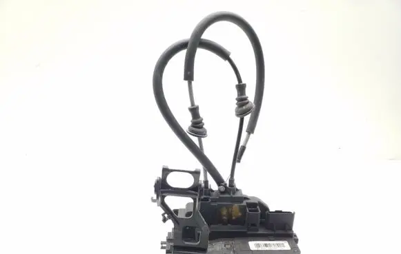 Hyundai Santa Fe Front door lock 813202B030