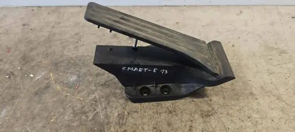 Smart ForTwo II Accelerator throttle pedal A4513000604 220113 06EZG6