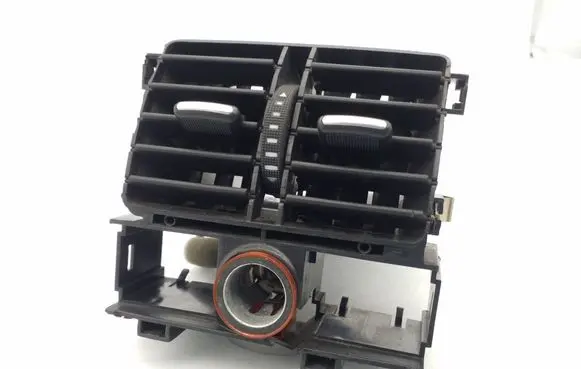 Audi A6 S6 C5 4B Rear air vent grill 4B0819203E