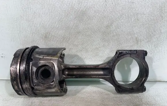 Piston with connecting rod