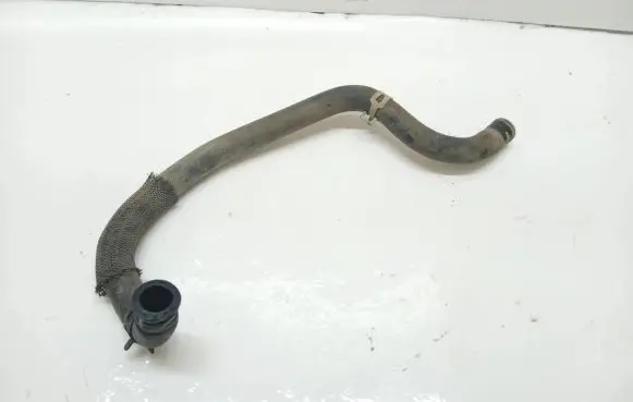 Toyota Avensis T220 Engine coolant pipe/hose