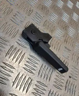 Opel Insignia A Engine bonnet (hood) release handle