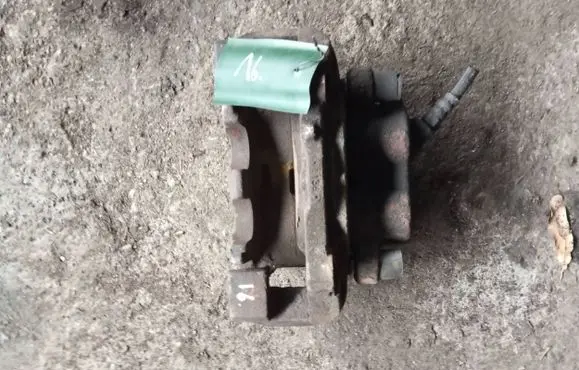 Volvo XC60 Front brake caliper 927