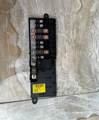 Jaguar XJ X351 Fuse module GW9314A073DC