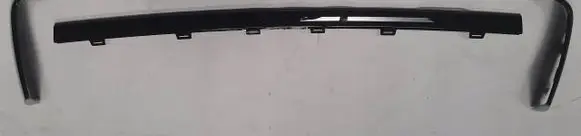Rear bumper trim bar molding