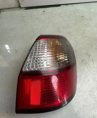 Subaru Legacy Rear/tail lights 654