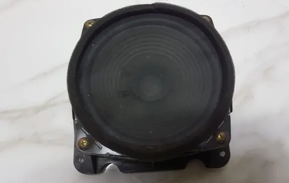 Mitsubishi Pajero Sport I Front door speaker MR142014