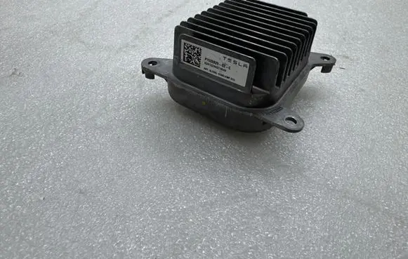 Tesla Model Y LED ballast control module 153292502C