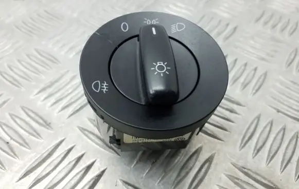 Volkswagen Tiguan Light switch 1K0941431BB