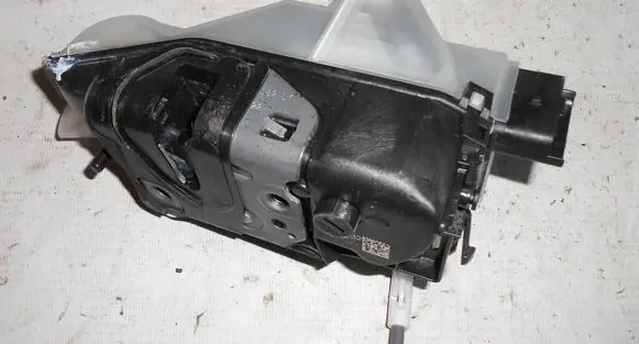 Citroen C3 Aircross Front door lock PSA266782