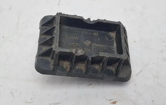 BMW 3 E92 E93 Jacking socket point 7169981 11884410