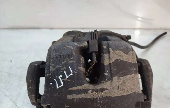 Mercedes-Benz ML W164 Front brake caliper