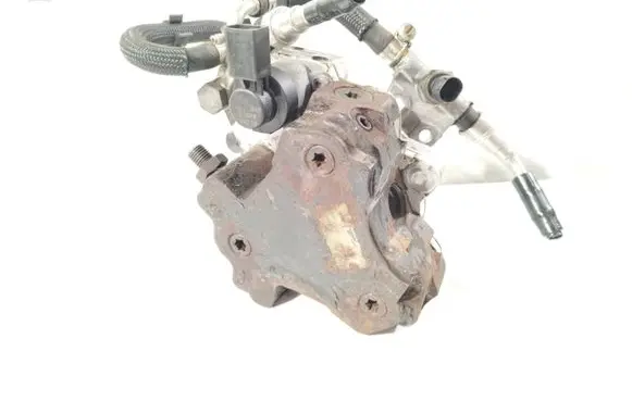 Chrysler PT Cruiser Fuel injection high pressure pump A6640700201 0445010127