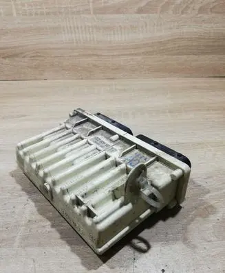 Opel Astra G Coolant fan relay 24409215