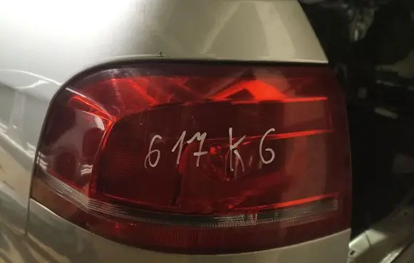 Volkswagen PASSAT B7 Rear/tail lights