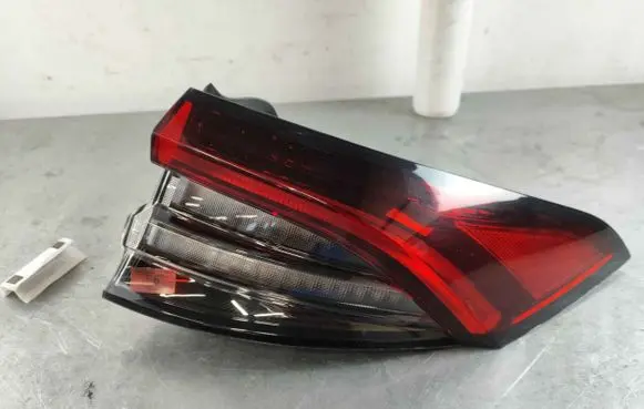 Maserati Levante Rear/tail lights 670155097
