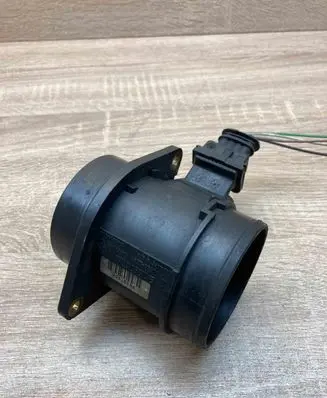Renault Scenic I Mass air flow meter 7700105010B 5WK9615