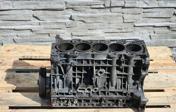 Volvo XC70 Engine 30677367
