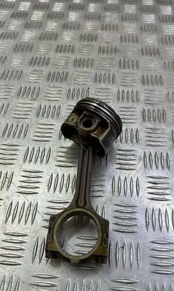 Renault Megane III Piston with connecting rod 