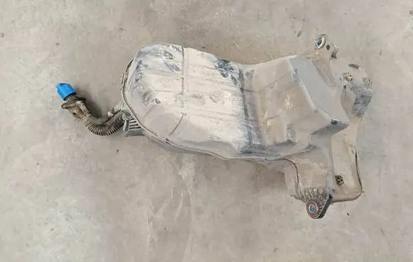 Audi SQ7 AdBlue liquid reservoir 4M0131878 4077002 72843675