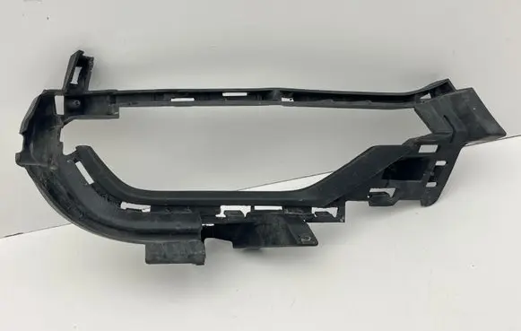 Volvo S90, V90 Fog light bracket 31383905