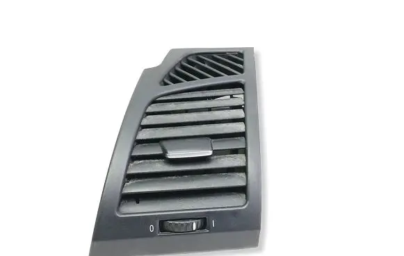BMW 1 E82 E88 Dashboard side air vent grill/cover trim 7059187 P0101171