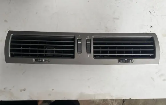 BMW 7 E65 E66 Dash center air vent grill 64226943008 8223599 6911203
