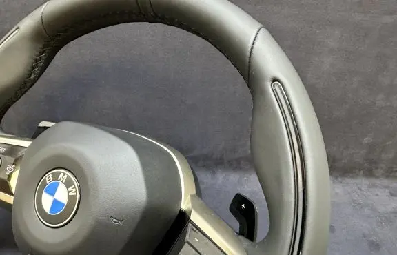 BMW 5 G60 Steering wheel