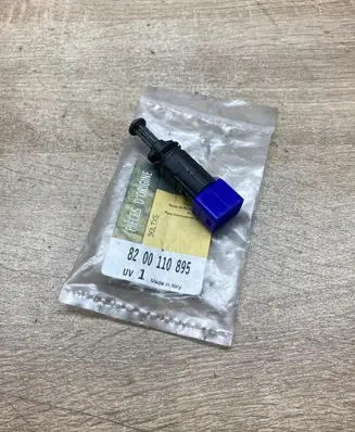 Renault Scenic I Brake pedal sensor switch 8200110895
