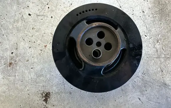Mercedes-Benz C W204 Crankshaft pulley A6510351712