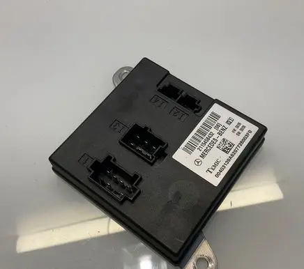 Mercedes-Benz E W211 Comfort/convenience module 2115458432 A2115458432