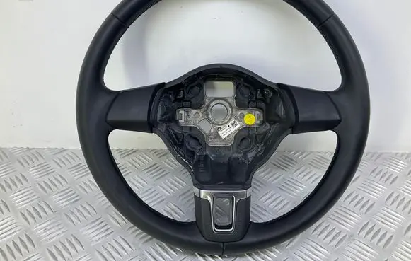 Volkswagen Golf Plus Steering wheel 5K0419091J