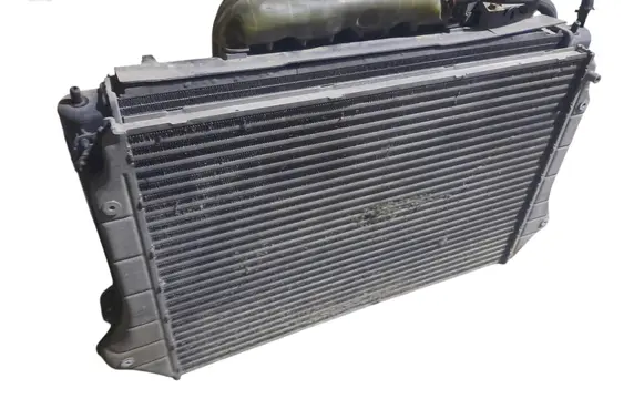 Toyota Corolla Verso AR10 Radiator set 