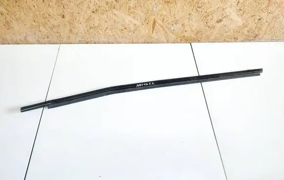 Lexus RX 300 Front door glass trim molding 
