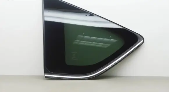 Toyota RAV 4 (XA40) Rear side window 43R005844