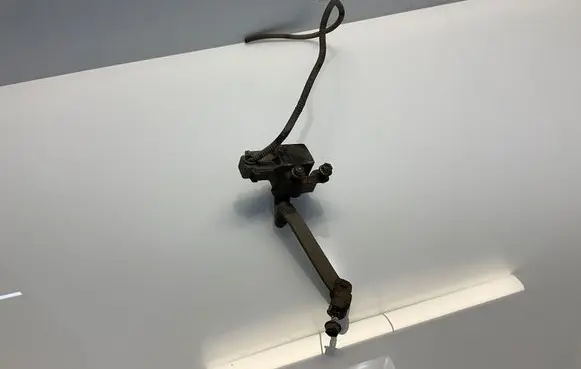 Mercedes-Benz E W211 Air suspension front height level sensor A0105417717 0105417717