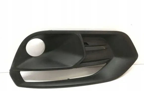 Iveco Daily 6th gen Front fog light trim/grill