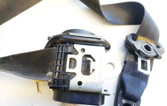 Skoda Superb B6 (3T) Front seatbelt 609868200 g6047613b