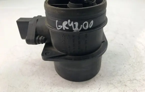 Audi A4 S4 B7 8E 8H Mass air flow meter 074906461B