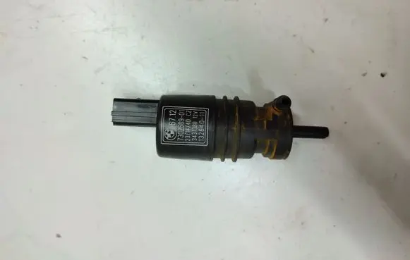 BMW 3 F30 F35 F31 Windscreen/windshield washer pump 7302589