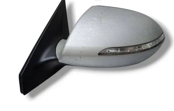 Front door electric wing mirror