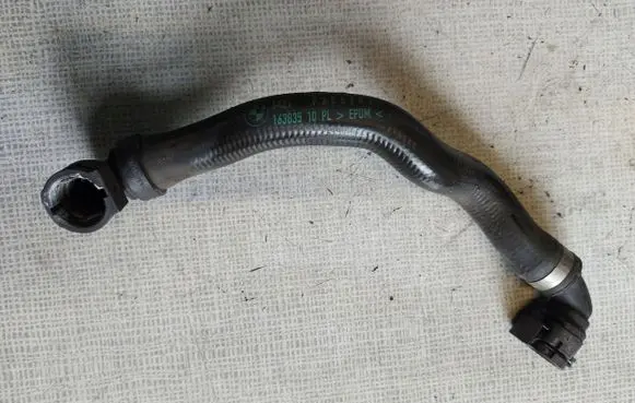BMW 5 G30 G31 Engine coolant pipe/hose 9308346