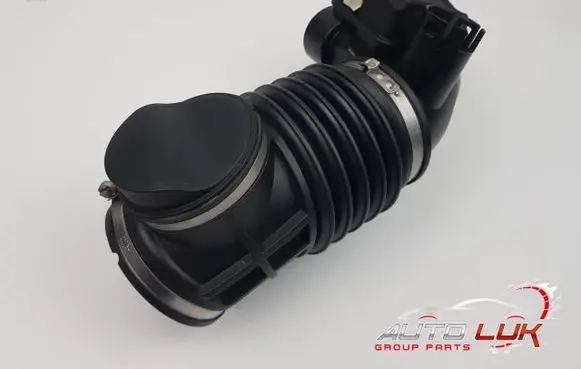 BMW 5 G30 G31 Intercooler hose/pipe 8596434