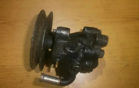 Hyundai Elantra Power steering pump 5711028010