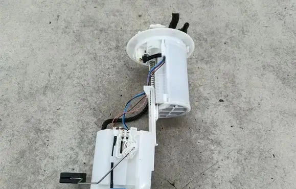 Toyota Auris E210 In-tank fuel pump 7702002472