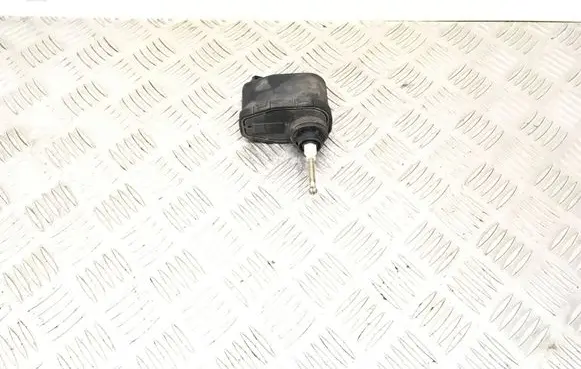 Headlight level adjustment motor